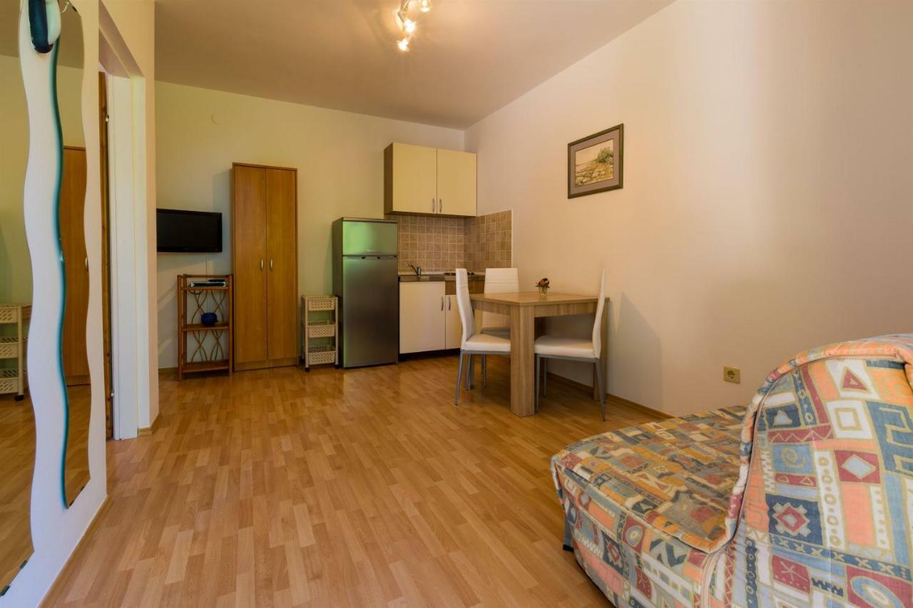 Apartments Alin Dramalj Exterior photo